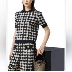 Gucci Black and Cream Houndstooth Knit Top